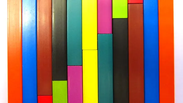 Réglettes de calcul de couleur rangées en escalier